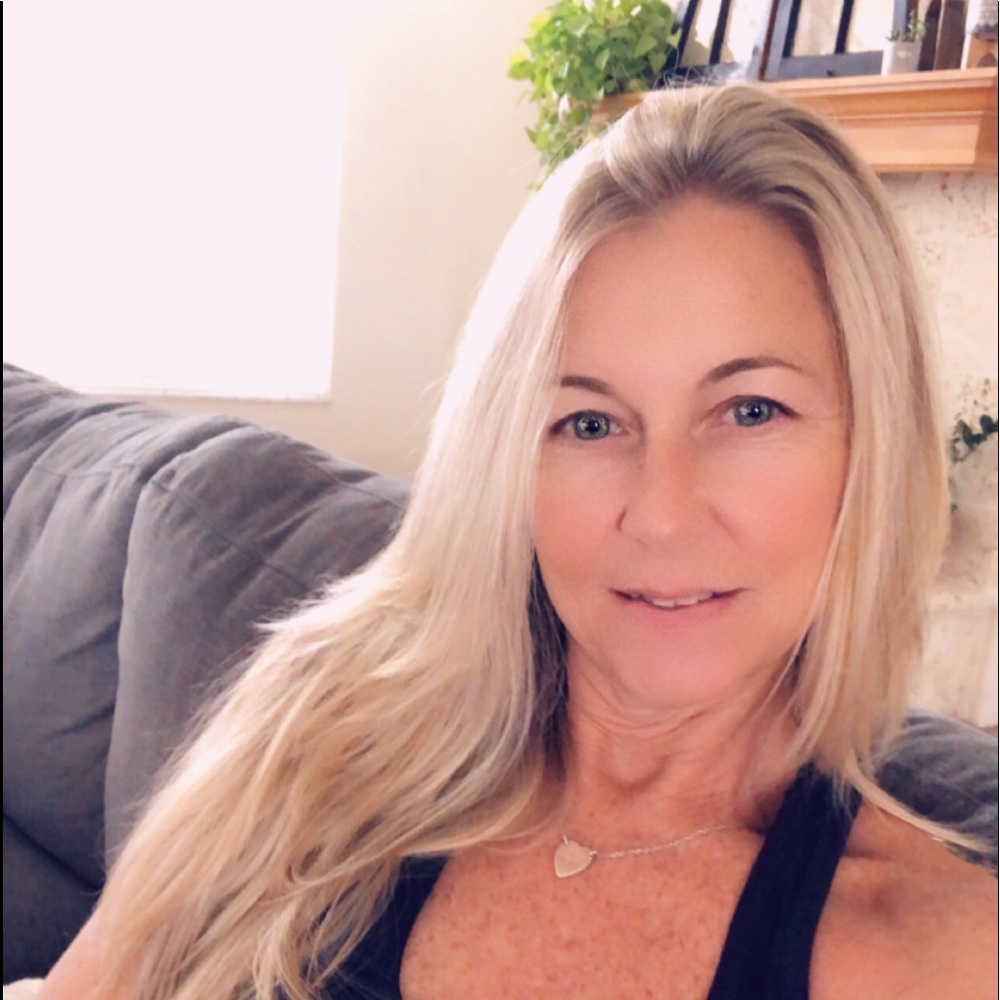 Meet your Posher, April